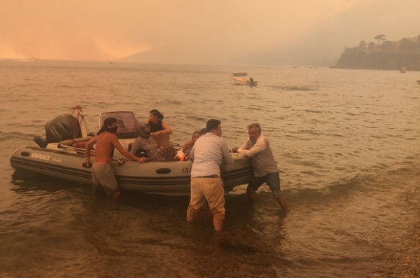 Tamga Türk Marmaris'ten Tahliye Edilen Bir Vatandaşa Ulaştı