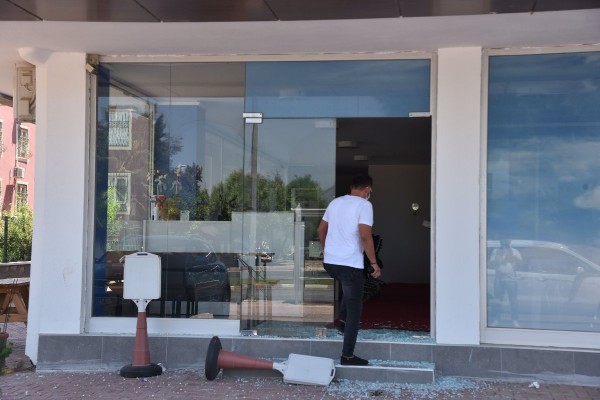Azra'nın Katili Mustafa Murat Ayhan'ın İş Yerine Saldırı