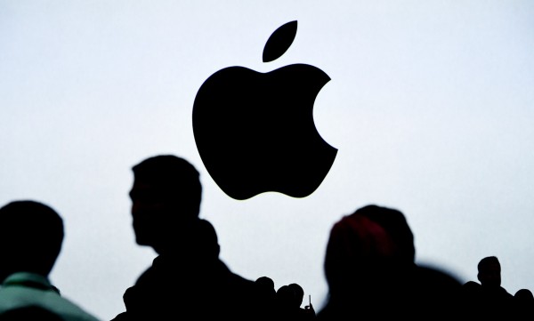 Apple Cinsiyet Ayrımı Yaşayan Çalışanını Süresiz İzne Çıkardı