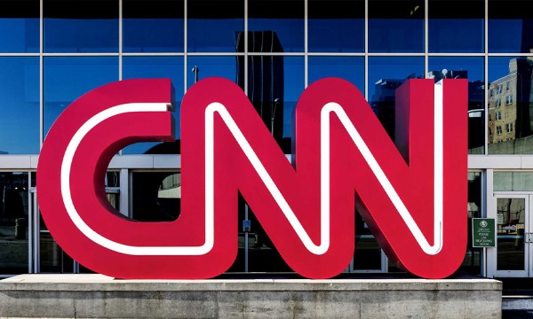 CNN, Aşı Olmayan Çalışanlarını İşten Çıkardı