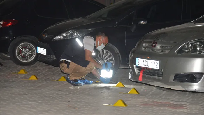 Adana Seyhan'da Bir Kişi Evinin Önünde Kurşunlandı