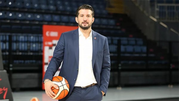 Milli Takımı Bırakan Kerem Tunçeri Galatasaray'da