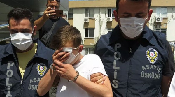 Üsküdar'da Sokaktaki Bir Kediyi İşkence Ederek Öldüren Şahıs Tutuklandı