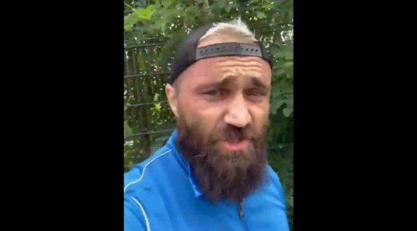 Boksör Ünsal Arık Muhalif Görüşleri Sebebiyle Saldırıya Uğradı