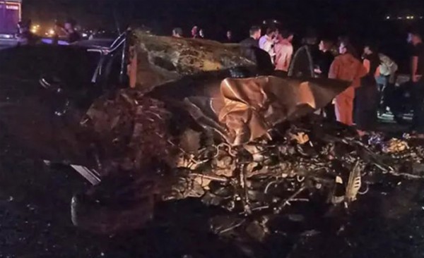 Van'da Zincirleme Trafik Kazası: 2'si Çocuk 10 Yaralı