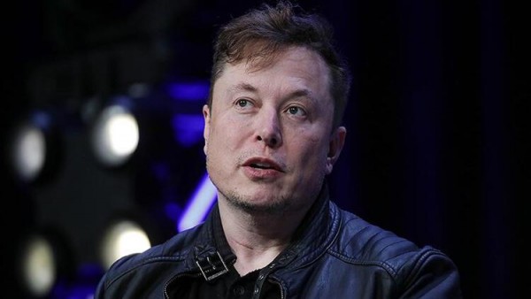 Elon Musk Uzayda Reklam İşine Giriyor