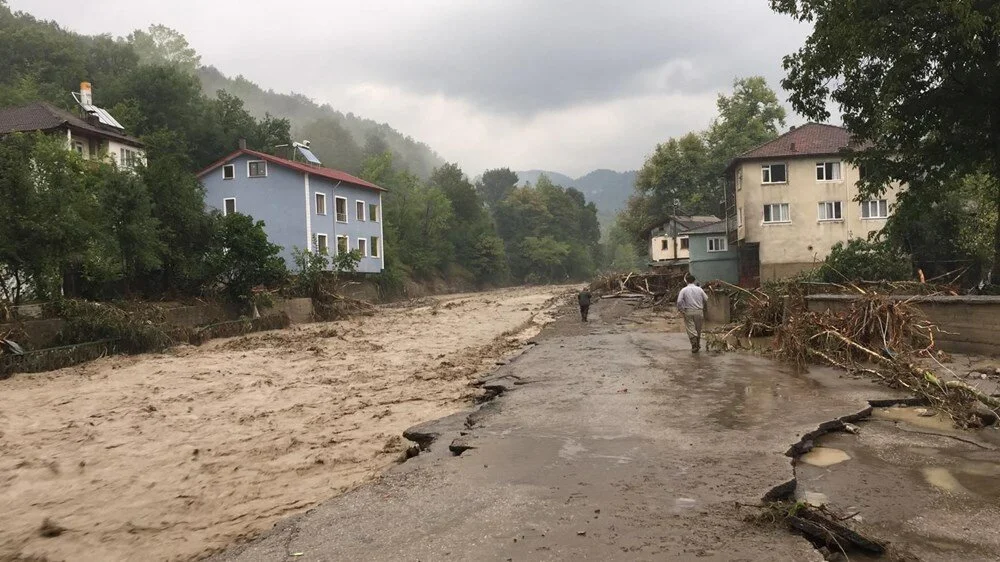 Bartın'da Şiddetli Yağış Sel ve Heyelana Neden Oldu: 1 Kişi Kayıp