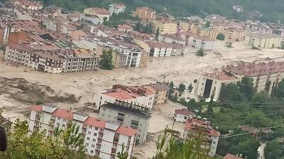 Kastamonu'da HES Barajı Patladı, İlçe Sular Altında Kaldı