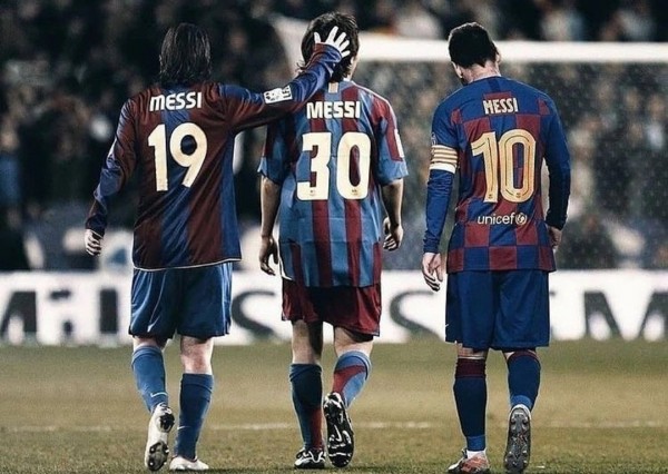 Lionel Andress Messi Resmen Paris Saint Germain'de 