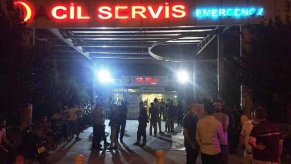 Suriyeliler Arasında Çıkan Bıçaklı Kavgada 2 Türk Yaralandı