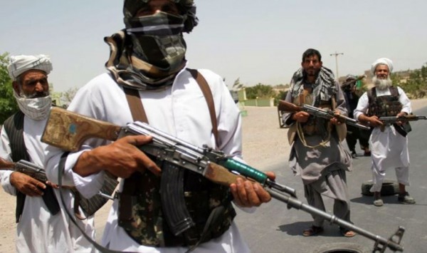 Taliban İlk Kez Bir Kolordu Komutanlığını Ele Geçirdi