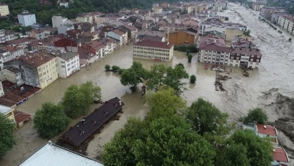 İnebolu'da Yıkılan Binanın Müteahhidi Hakkında Gözaltı Kararı