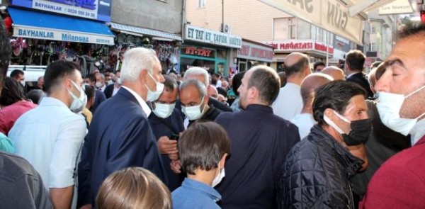AKP'li Provokatörler Meral Akşener'e Bu Kez Bayburt'ta Saldırdı