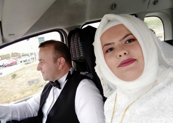 Evlilik Yıl Dönümünde Selde Kaybolan Eşinin Cansız Bedenini Arıyor 