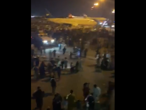 Kabil Havalimanı'nda Kaos Hakim Oldu