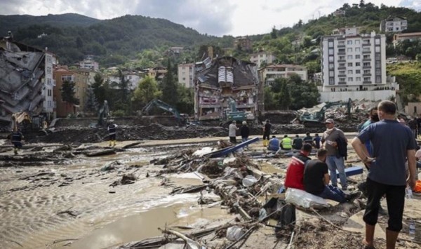 Sel Felaketi Yaşanan Karadeniz'de Can Kaybı 78'e Yükseldi
