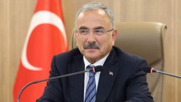Çift Maaş Alan AKP'li Belediye Başkanının Bir Maaşı Elinden Gitti