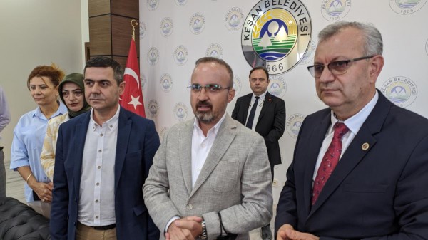 AKP'li Bülent Turan Güldürdü: Biz Sınırlarına Hakim Bir Ülkeyiz