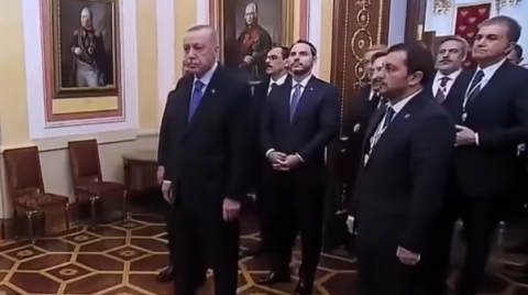 AKP'li Cumhurbaşkanı, Rus Diktatörü Putin'le Görüştü