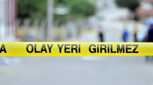 Eşine Laf Attığını İddia Ettiği Kişiyi Öldürdü