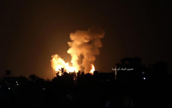 İsrail Gazze Şeridi'ni Bombaladı