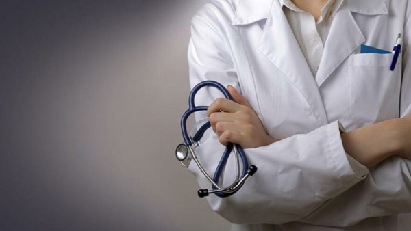 Doktor Maaşları Düşürüldü