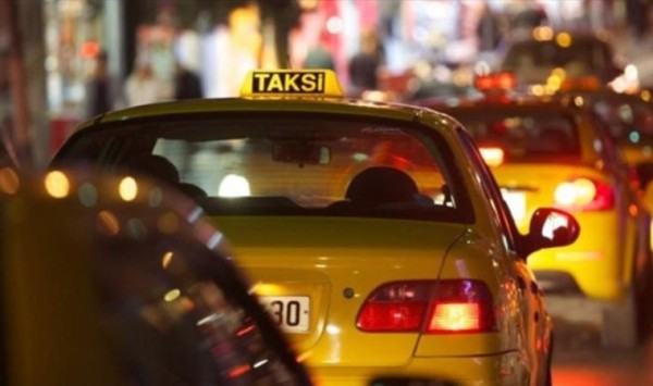 İstanbul'da Her İki Kadından Biri Gece Taksiye Binmekten Çekiniyor