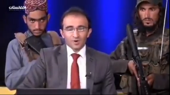 Taliban Afganistan TV'sindeki Canlı Yayına 'Biraz Kalabalık' Katıldı