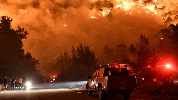Orman Yangınları Yunanistan'da Kabinenin Değişmesine Sebep Oldu