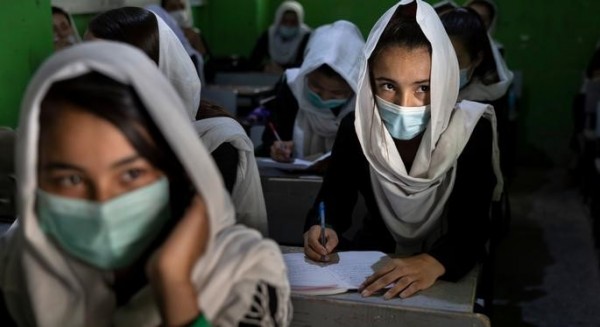 Taliban, Kadın Öğrencilerin Üniversiteye Gidebilme Şartlarını Açıkladı