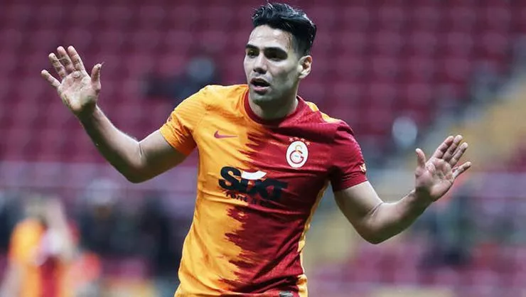 Galatasaray Radamel Falcao'nun Sözleşmesini Feshetti