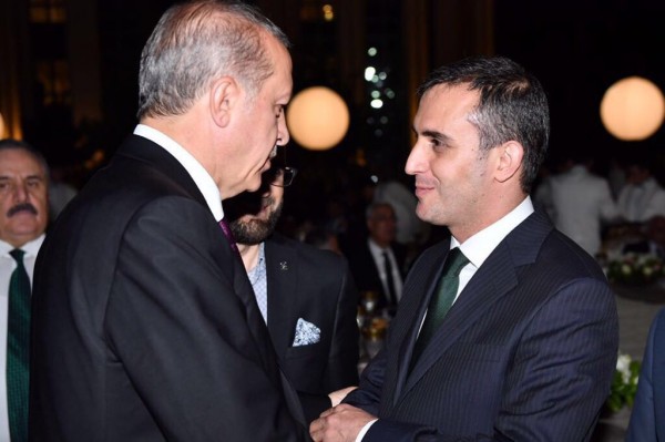 Belediyeyi Borç Batağına Düşüren AKP'li Başkana Kaymakamlık Ödülü
