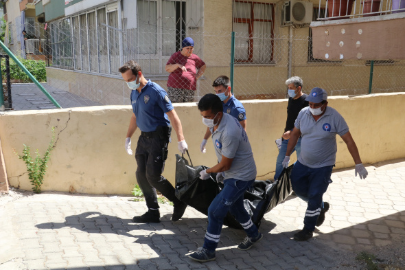 Genç Bir Kadın Arkadaşının Evinde Ölü Bulundu: 'Ruhum Hayatımdan Yoruldu'