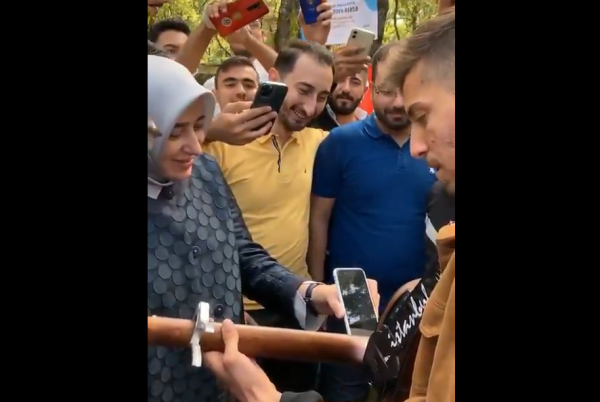 Bunu Bari Çalmasaydınız: Aykut Gürel'in Bestesini Erdoğan'a Uyarladılar