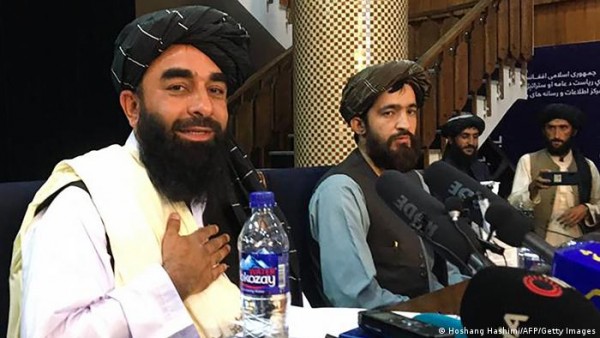 Taliban Afganistan'da Hükümeti Kurdu