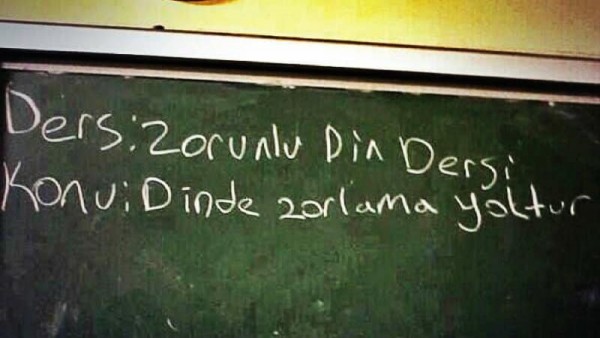Öğrencilere 'Seçmeli' Derslerde Zorunlu Kuran Dersi Veriliyor 