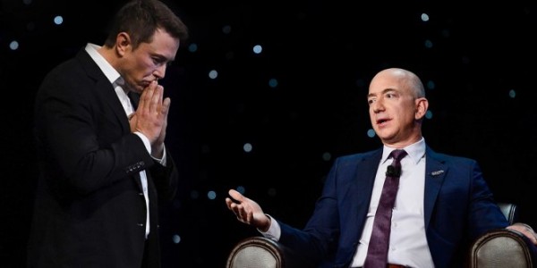 Elon Musk, Ölümsüzlük Yatırımı Yapan Jeff Bezos'u Tiye Aldı
