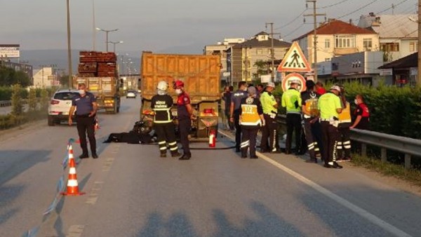Trafik Kazası Sadece 3 Saat Önce Evlenen Çifti Hayattan Kopardı