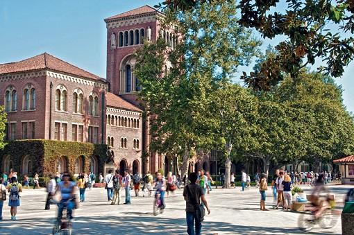 Los Angeles'ta Covid-19 Aşısı Yaptırmayan Öğrenciler Okula Gidemeyecek