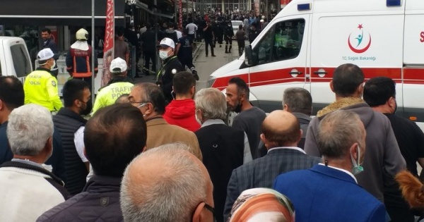 Sincan'da Bir Lokantaya Pompalı Tüfekli Saldırı: Polisler İzledi