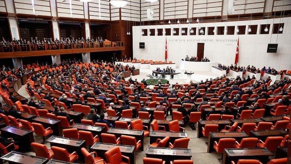 Ankara Büyükşehir Belediyesi'nin 'Billboard' Teklifine AKP ve MHP'den Ret