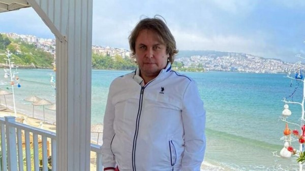Aşı Olmayan Doktor Covid-19 Nedeniyle Yaşamını Yitirdi