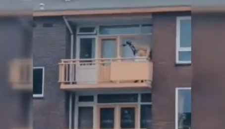 Hollanda’da Oklu Saldırı