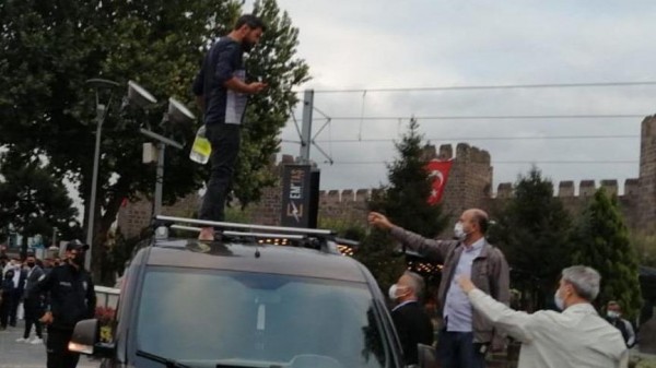 Nafakasını Ödeyemeyen Erkek Kendisini Yakmak İstedi