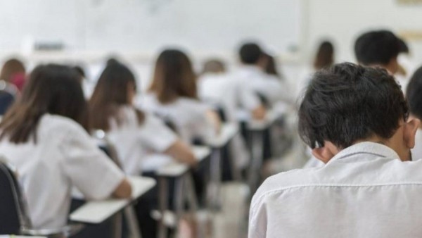 Ders Saatlerine 'Cuma Namazı' Düzenlemesi 