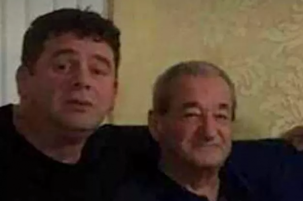 Aşı Olmayı Reddeden Baba ve Oğul 12 Gün Arayla Hayatını Kaybetti