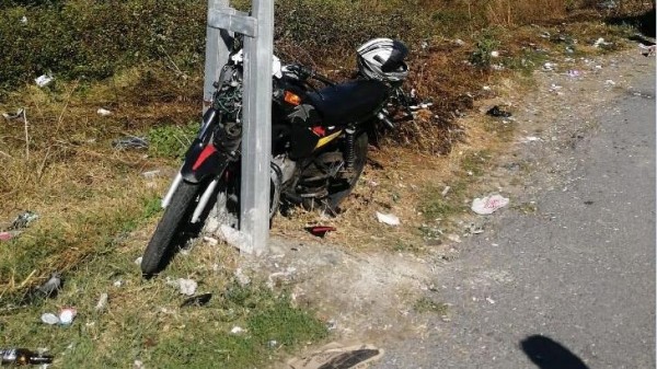 İstanbul Kağıthane'de Yeşil Alanı Ateşe Veren Şahıs Kaçarken Kaza Yaptı