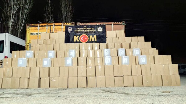 Gaziantep'te Sahte İçki Operasyonu: 16 Ton Etil Alkol Ele Geçirildi