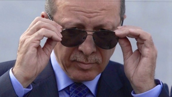 AKP'li Cumhurbaşkanı Erdoğan'ın Saray'a