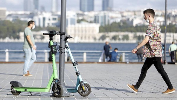 Elektrikli Scooterlar İçin Belli Alanlara Park Yasağı Getirildi
